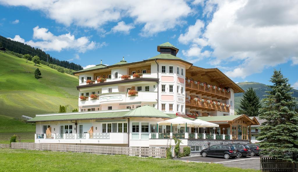 Hotel Maria Theresia Gerlos Luaran gambar